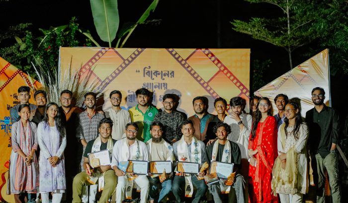 ‘আমার চোখে পীরগঞ্জ’ প্রতিযোগিতায় বিজয়ীদের সম্মাননা